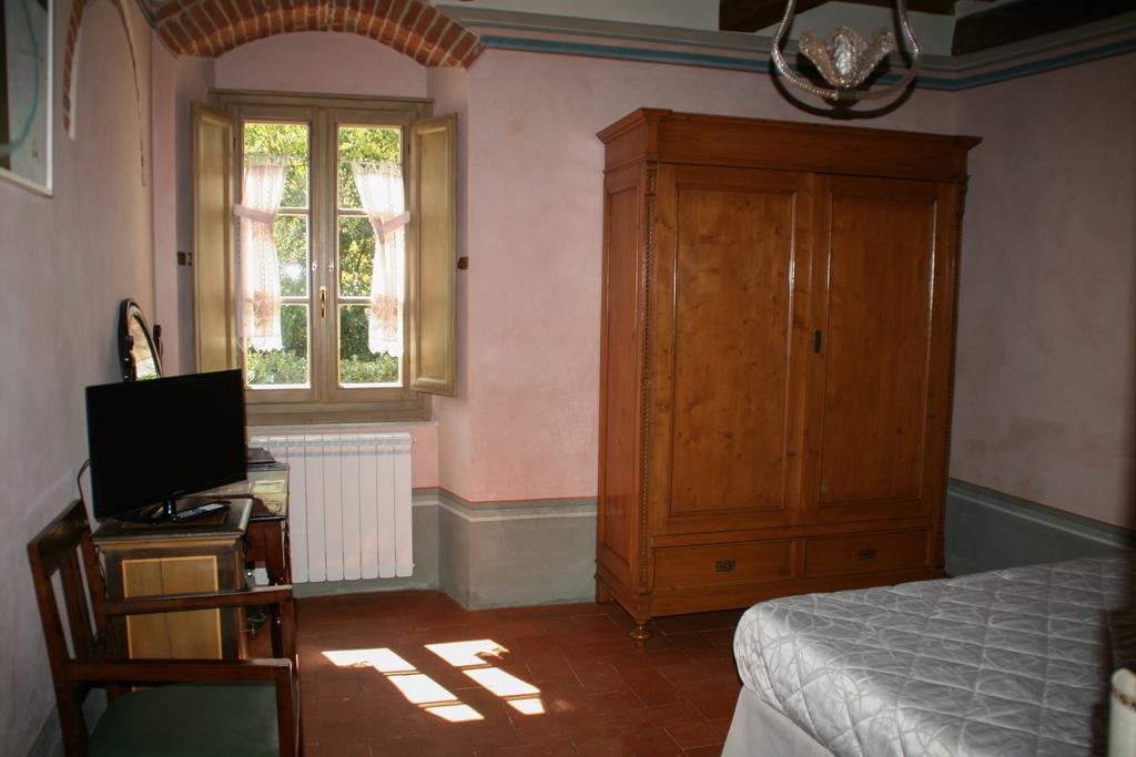 Residenza Fra Le Torri - Charme & Art Gallery Home Arezzo Room photo