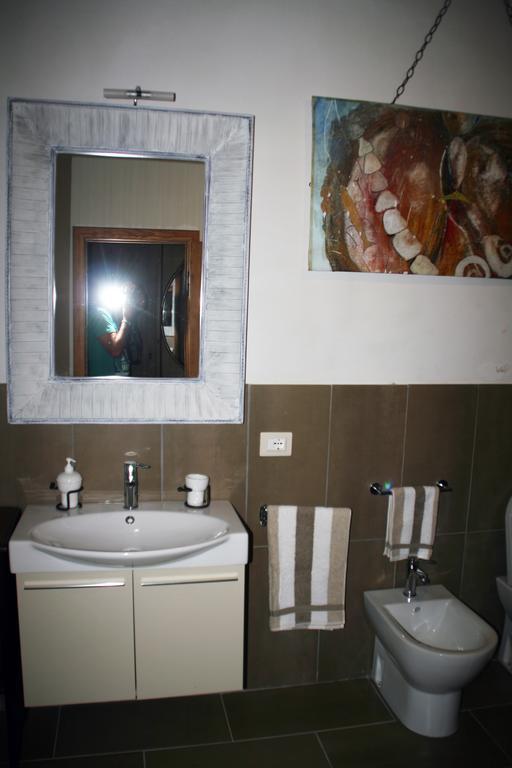 Residenza Fra Le Torri - Charme & Art Gallery Home Arezzo Room photo